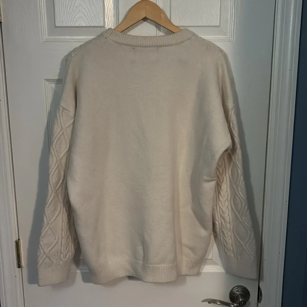 White Sweater - Picture 5 of 5